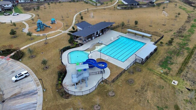 Building Photo - 311 John House Ln