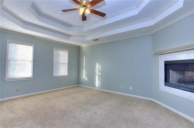 Building Photo - 800 Satinwood Pl