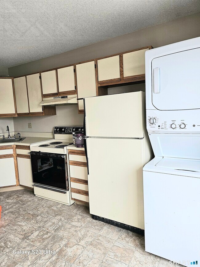 Building Photo - 81 Chipman St