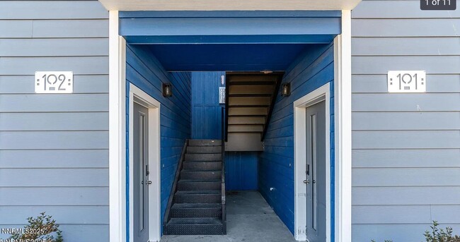 Building Photo - 260 Vassar St