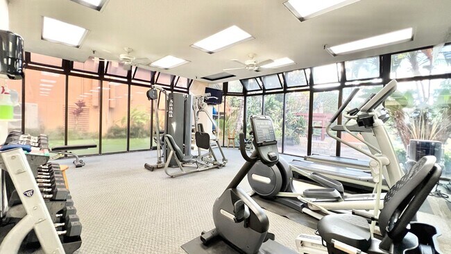 Building Photo - BEAUTIFUL GOLF COURSE VIEWS - SALT LAKE ST...