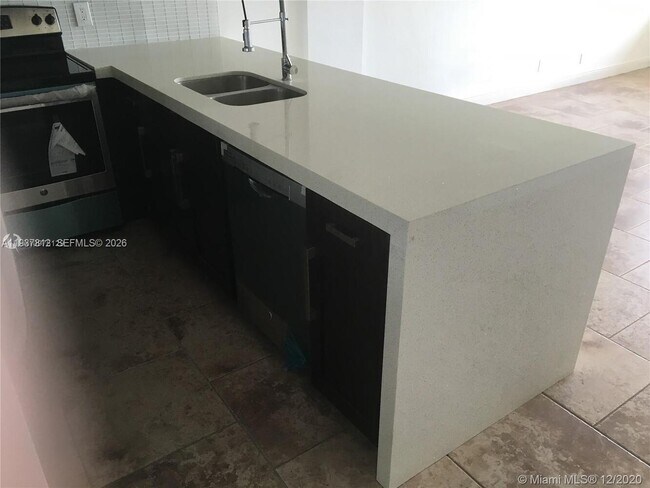 Building Photo - 9001 SW 77th Ave