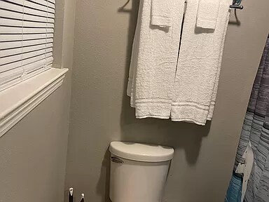 Building Photo - 313 Texas Ave