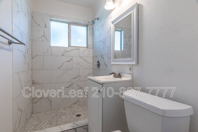 Building Photo - 206 Williamsburg Pl