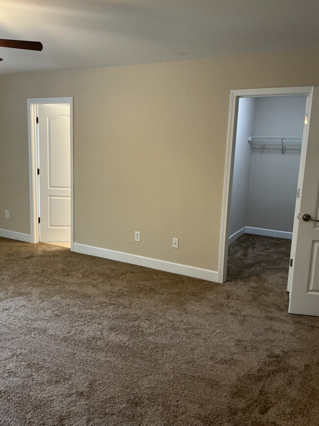 Building Photo - 222 Buttonbush Ct