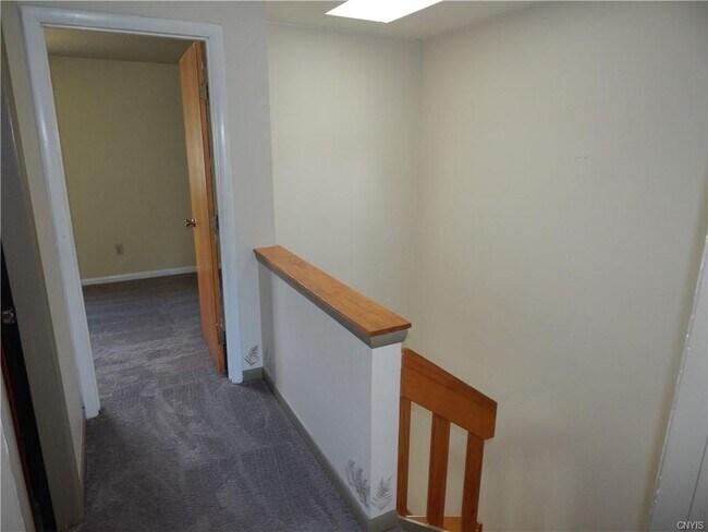 Building Photo - 111 Iron Oak Cir