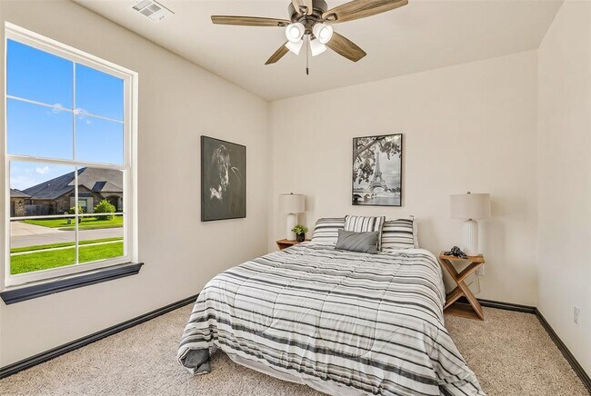 Building Photo - 2313 E Kellan Ct Terrace