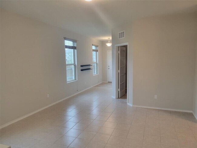 Building Photo - 221 Compania Cove