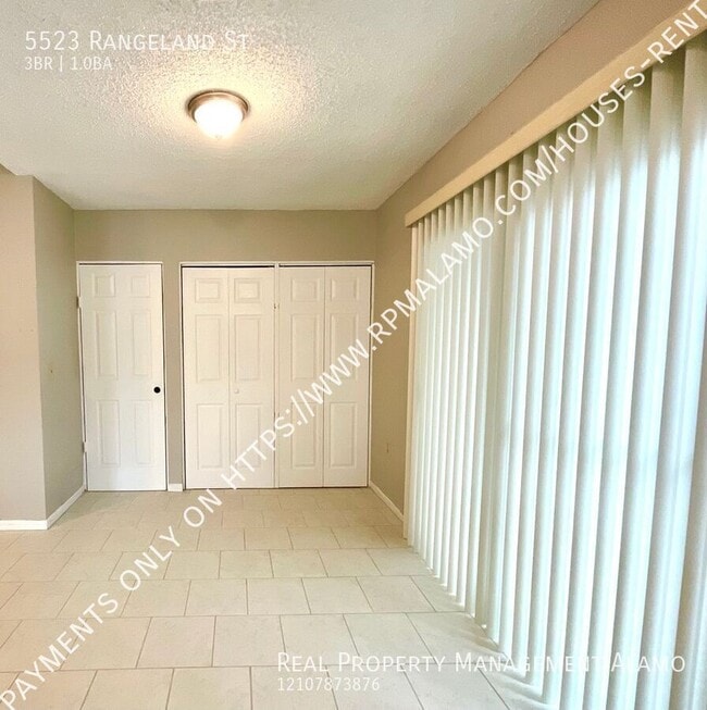 Building Photo - 5523 Rangeland St