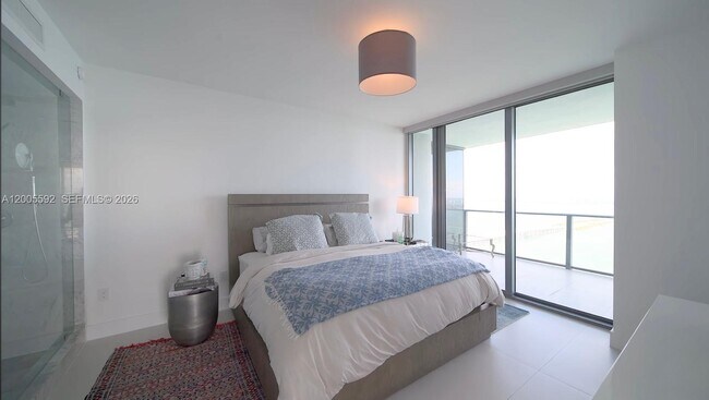 Building Photo - 3131 NE 7th Ave