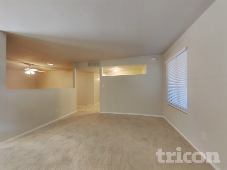 Building Photo - 1349 W Morrow Dr