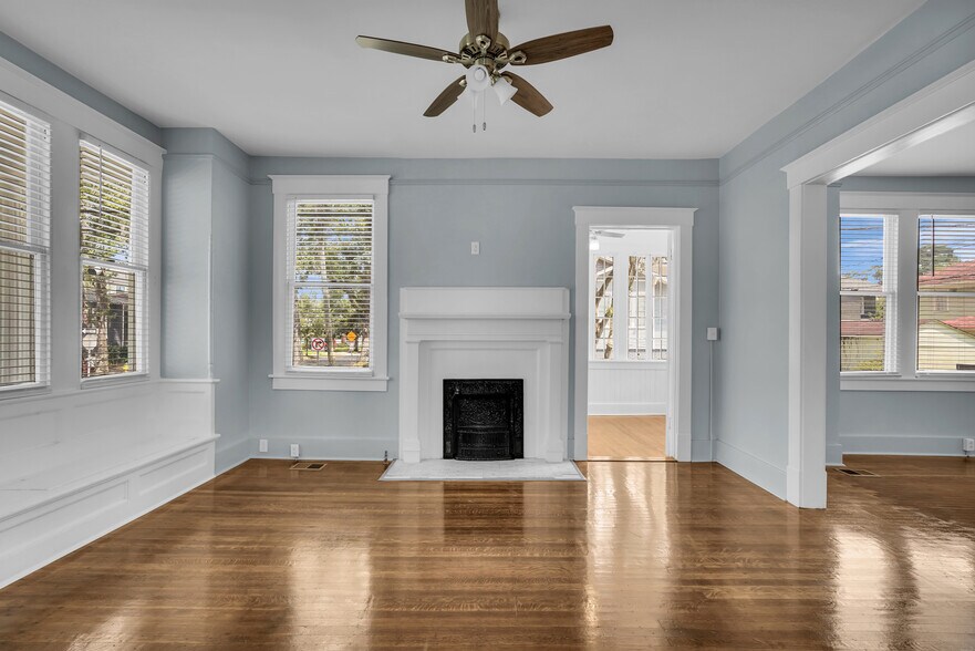 Living Room with Sunroom View - 537 E 40th St