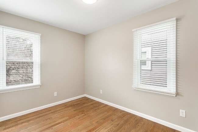 Building Photo - 410 W Angela Blvd