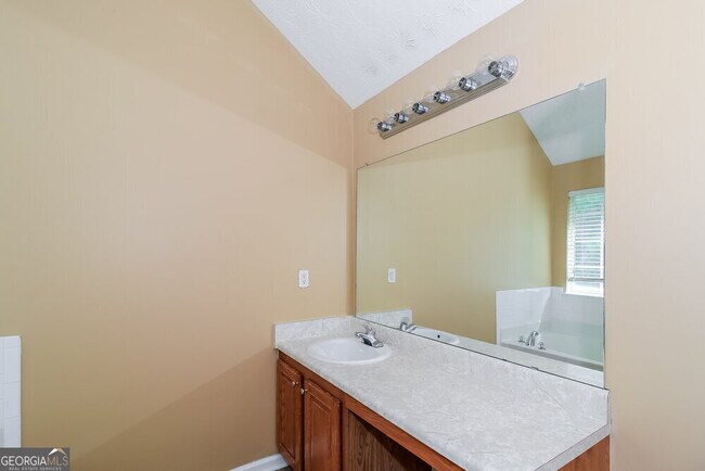 Building Photo - 468 Brunswick Cir