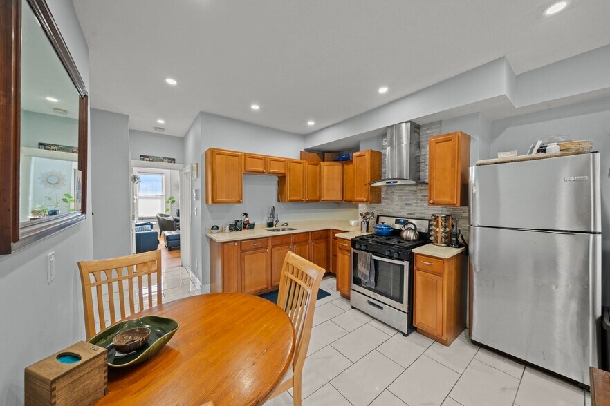 Building Photo - 150 Bremen St