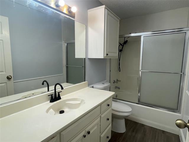 Building Photo - 2111 Meadowview Dr