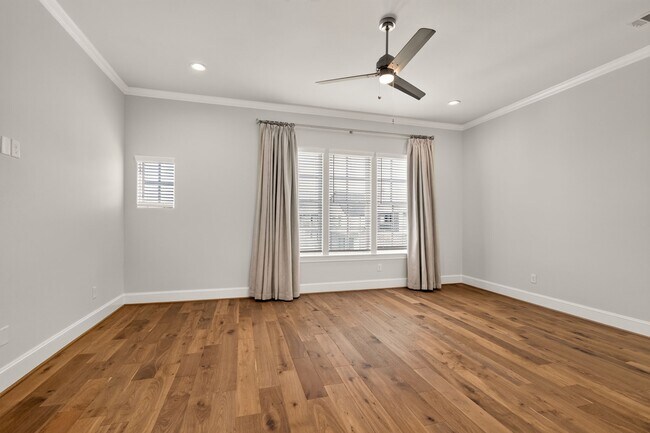Building Photo - 8711 Oak Kolbe Ln