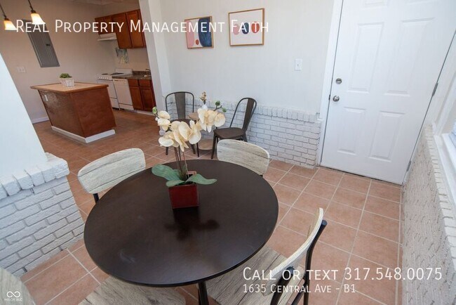 Building Photo - 1635 Central Ave