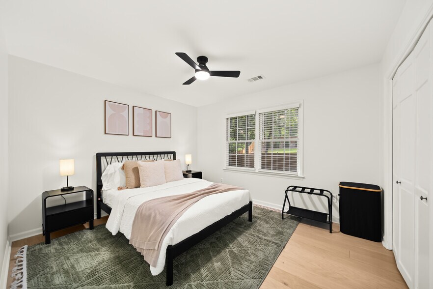 Building Photo - 4506 Reva Way NE
