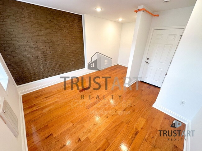 Building Photo - 2025 N 4th St