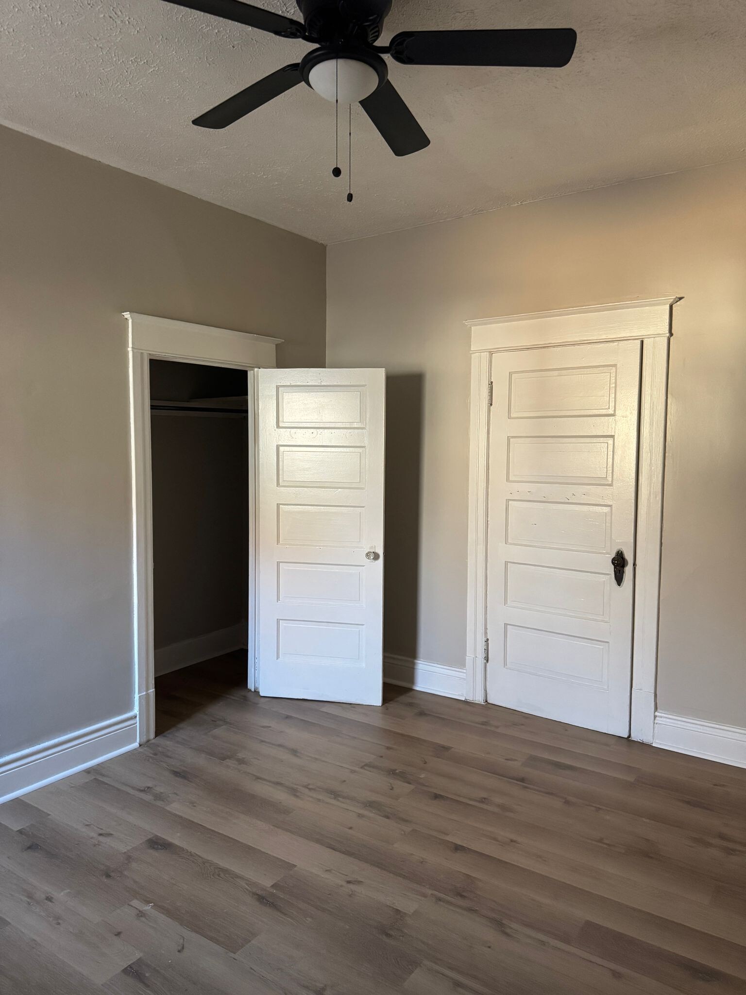 Building Photo - 500 S Douglas Ave