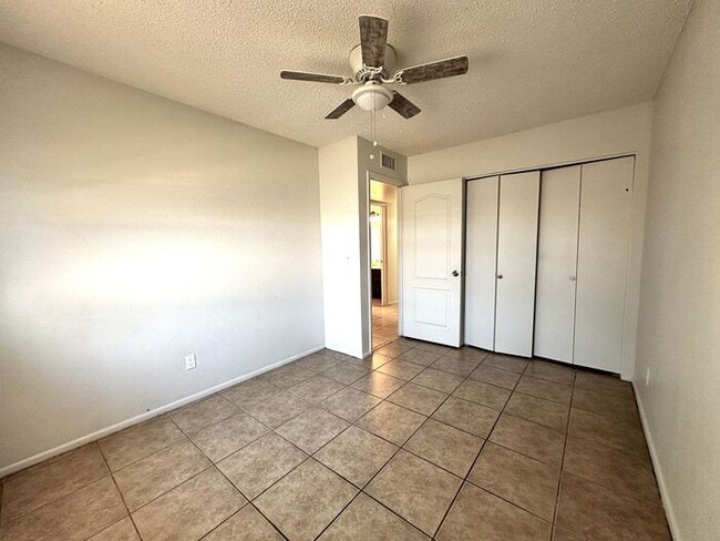 Building Photo - $500 Move In Special!2-bedroom, 1-bath apartment in Mesa, AZ