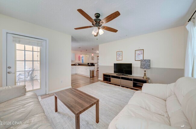 Building Photo - 420 Water Oak Cir