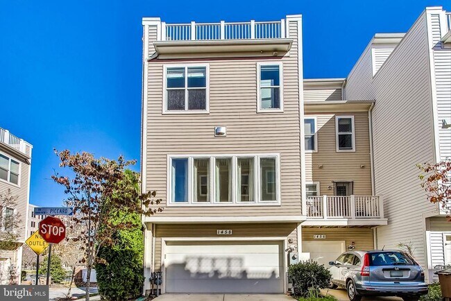 Building Photo - 1458 Piccard Dr