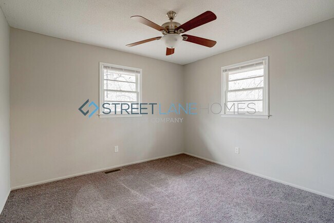 Building Photo - 123 Knowlandwood Cir