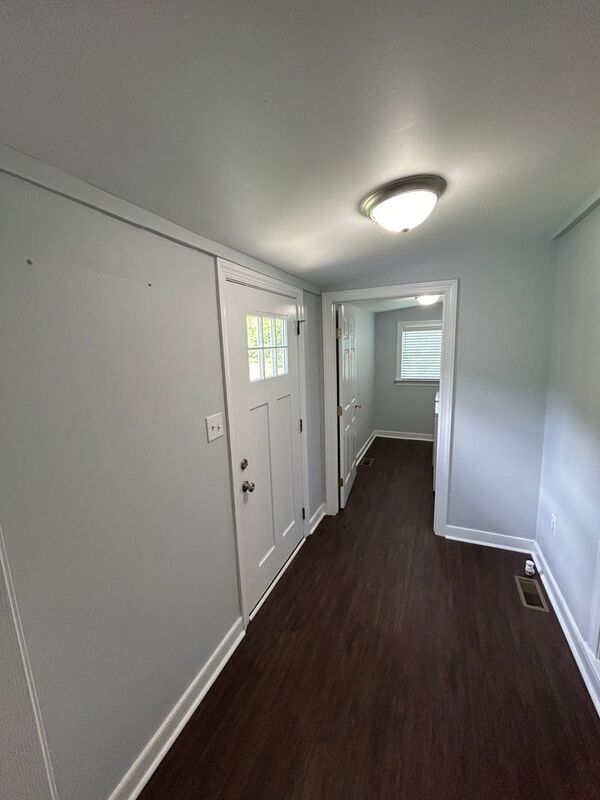 Building Photo - 11200 New Town Rd