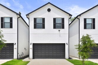 Building Photo - 7961 Birmingham St