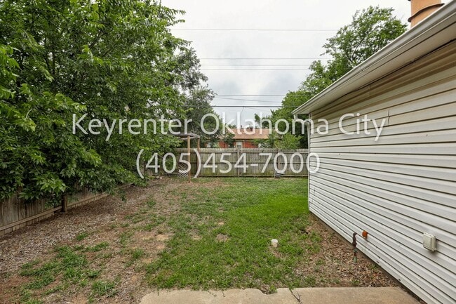 Building Photo - 1622 W Britton Rd
