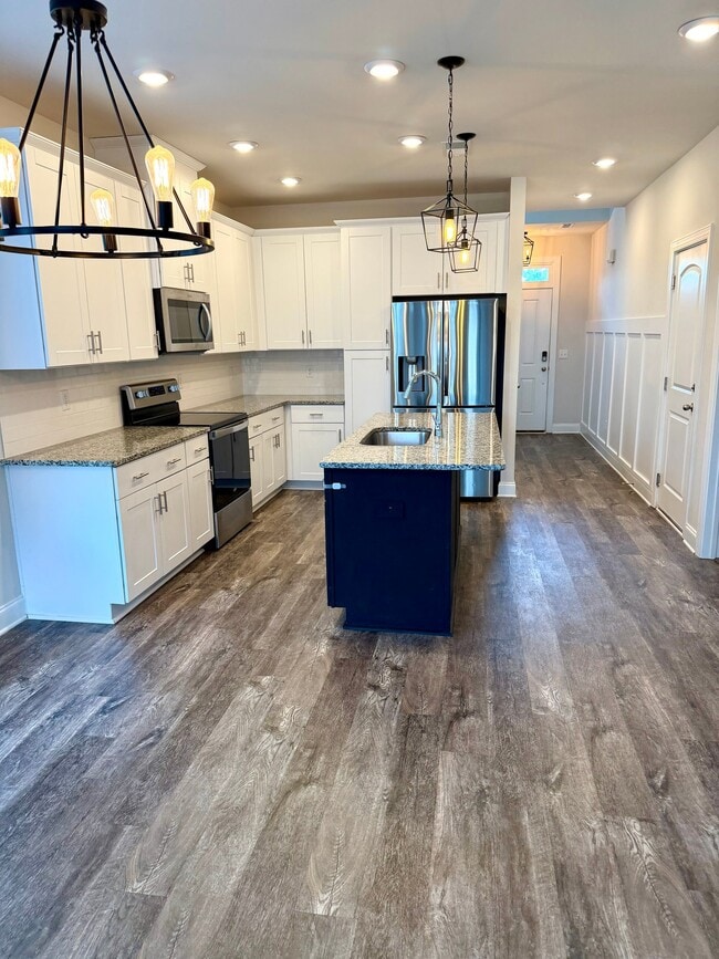 Building Photo - 416 Deveron Dr