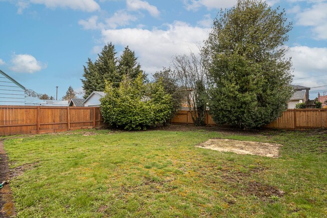 Building Photo - Charming 2 Bedroom Bungalow in North Portland