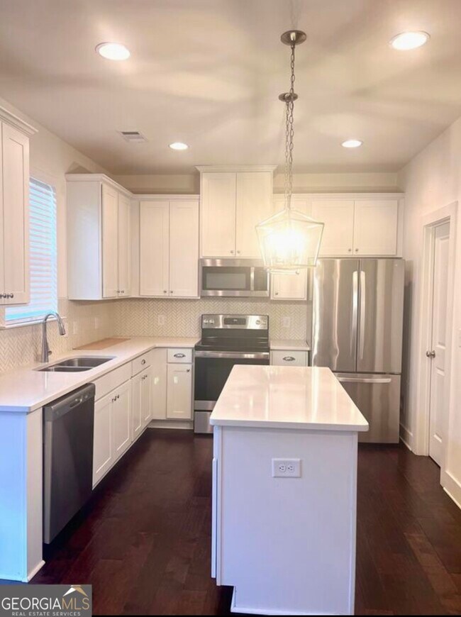 Building Photo - 113 S Auburn Lndg Pl