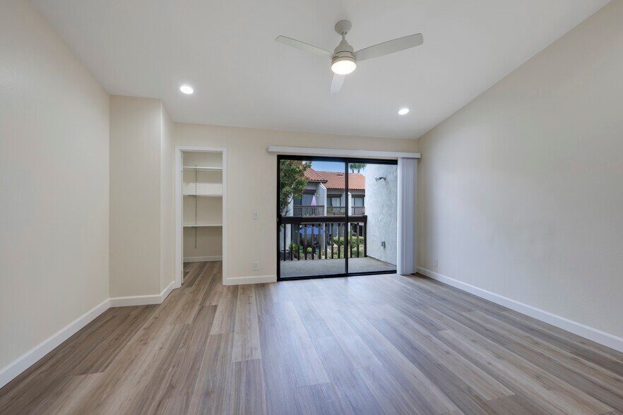 Building Photo - 319 Molokai Dr
