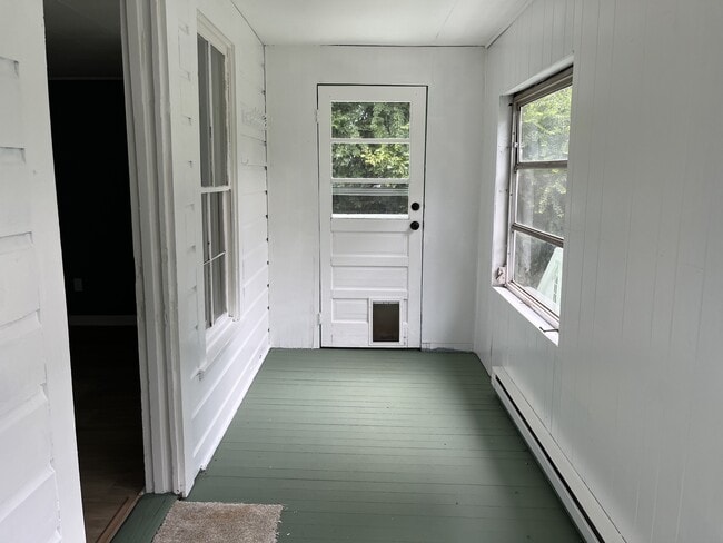 Building Photo - 50 Oakcrest Dr