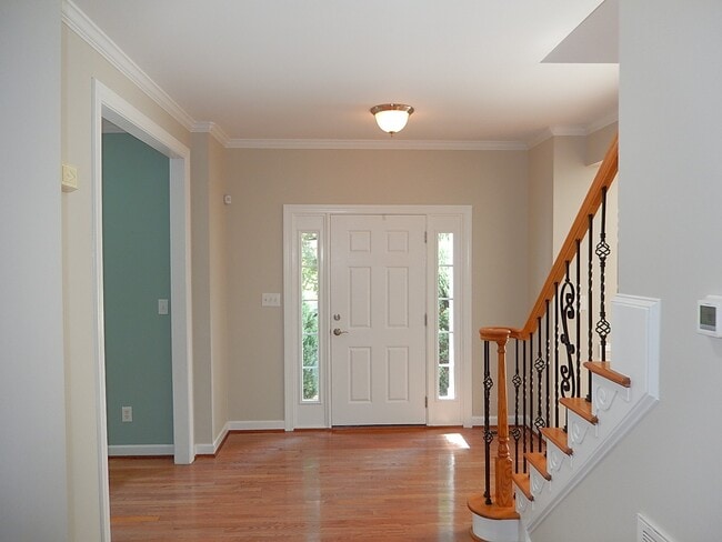 Building Photo - 10612 River Forest Dr