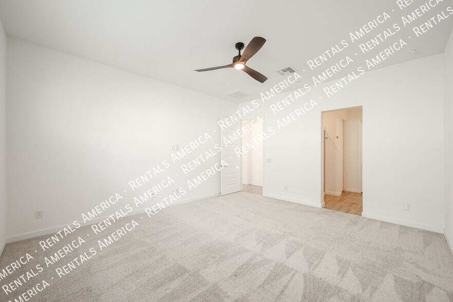 Building Photo - 3812 E Bartlett Way