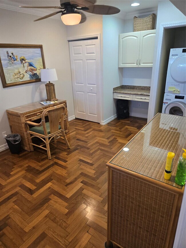 Building Photo - 108.5 Commercial Blvd