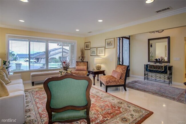 Building Photo - 3 br, 2 bath House - 450 Teakwood Ave