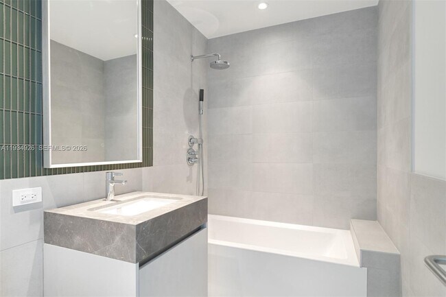 Building Photo - 500 Alton Rd