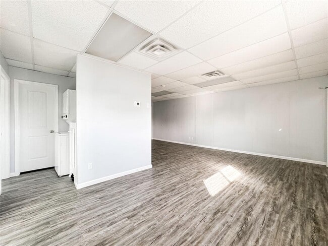 Building Photo - 4615 Heron St