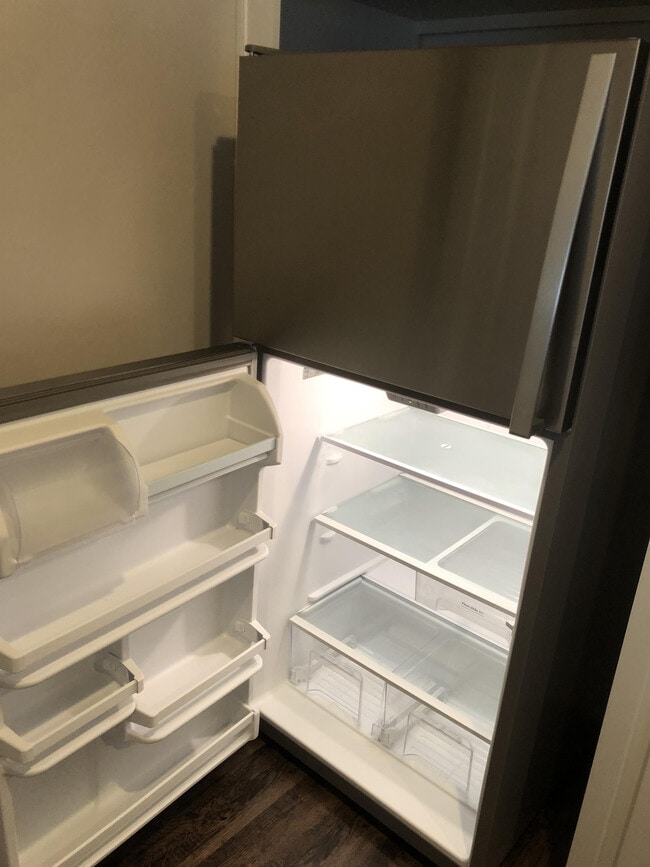 Building Photo - 1225 E Main St