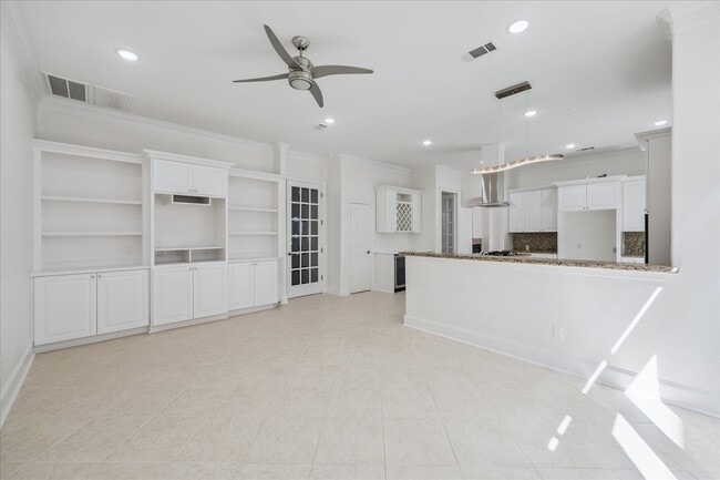 Building Photo - 1715 Nantucket Dr