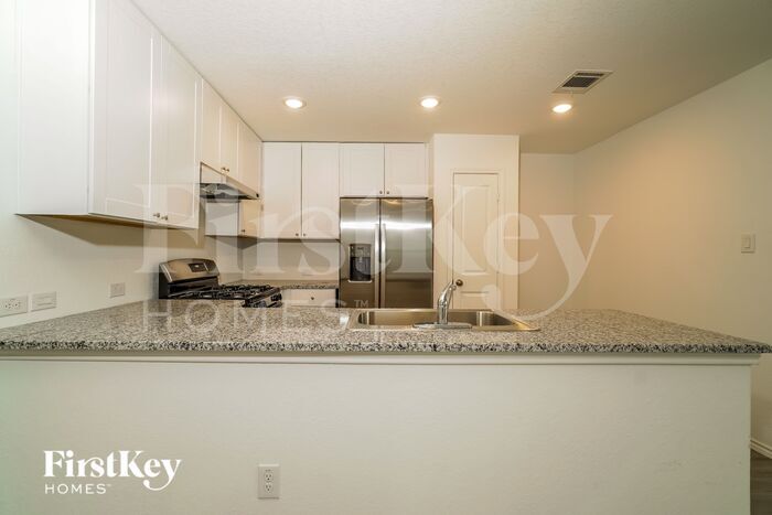 Building Photo - 13022 Rosemary Cove