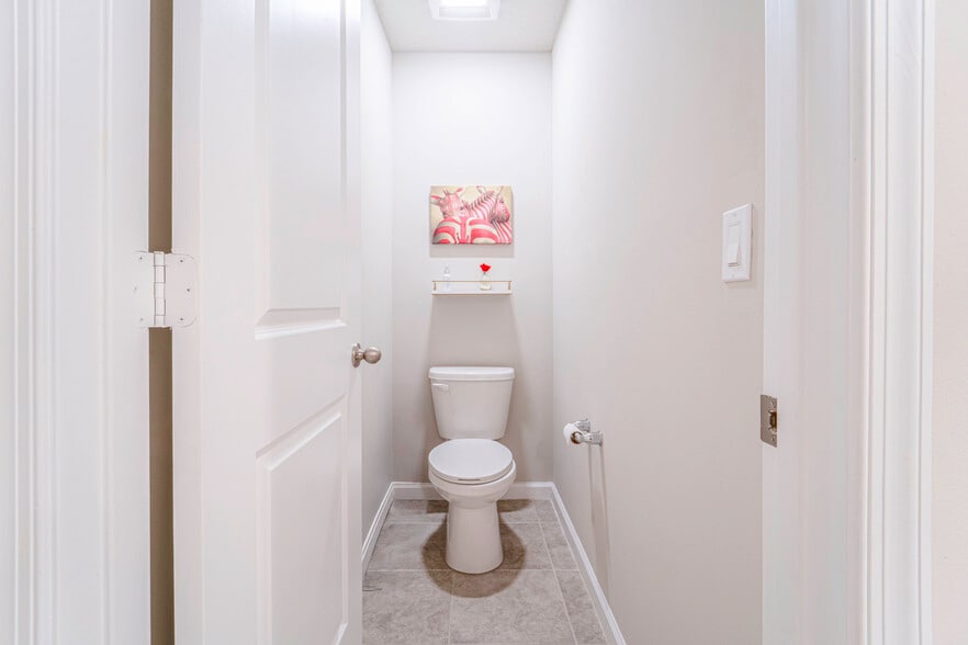 Primary water closet - 164 Osprey Preserve Blvd