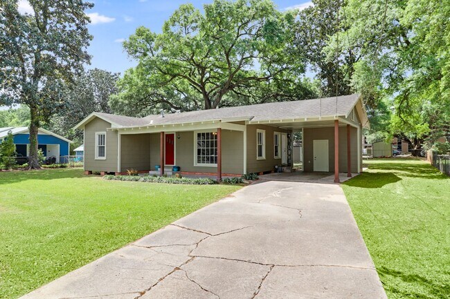 Primary Photo - Super cute 2 bed, 1 bath home in Lafayette!