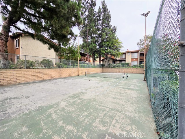Building Photo - 3701 Country Club Dr