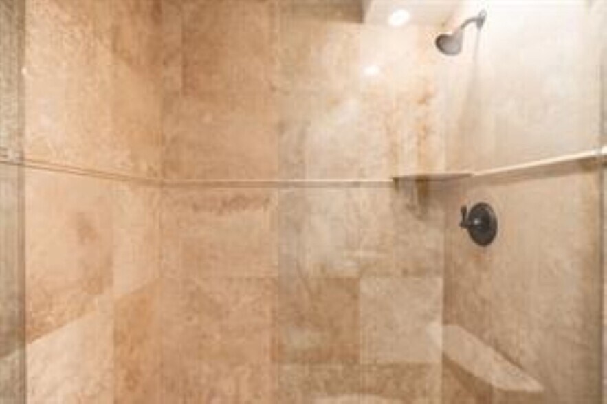 Building Photo - 4848 NE 23rd Ave